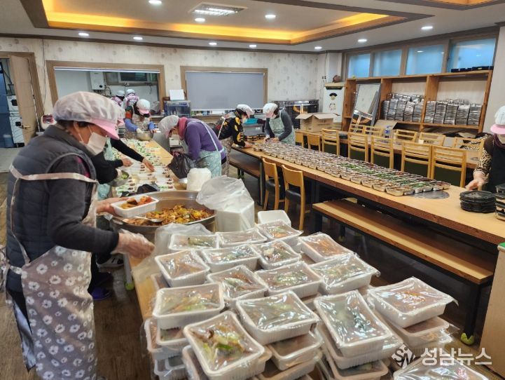 통합돌봄과 연계한 지역맞춤형 식사지원