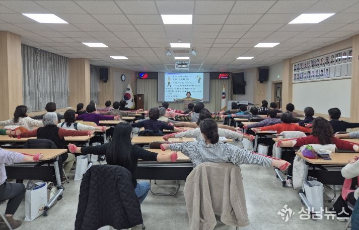 장흥군의회, 천관산관광시장에서 설 맞이 장보기 행사 개최