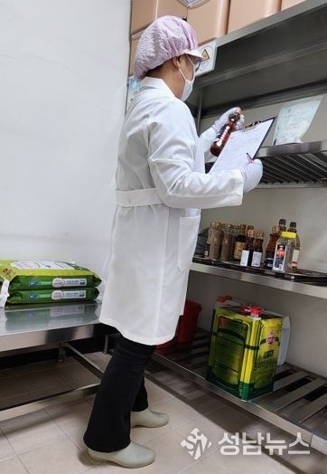 충북교육청, 개학 전 학교급식 위생 자체 점검으로