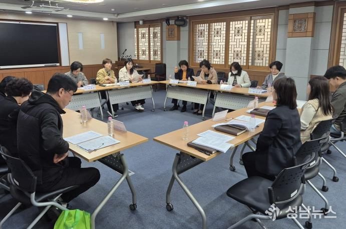 나주시가 지난 23일 11개 기관 장기요양기관을 대상으로 지정갱신 관련 사전 간담회를 실시했다.