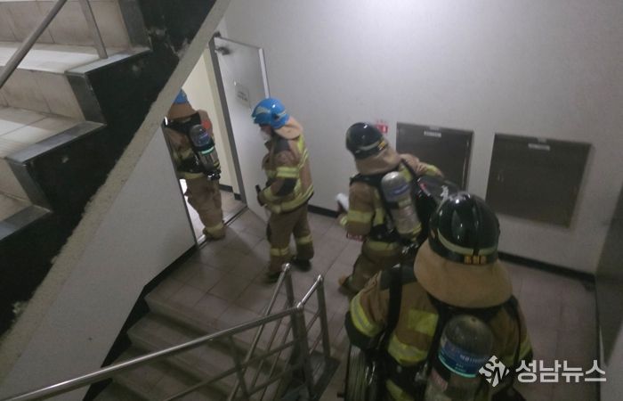 27일 오후 환경기초시설 화재 대응 모의훈련이 진행되고 있다.