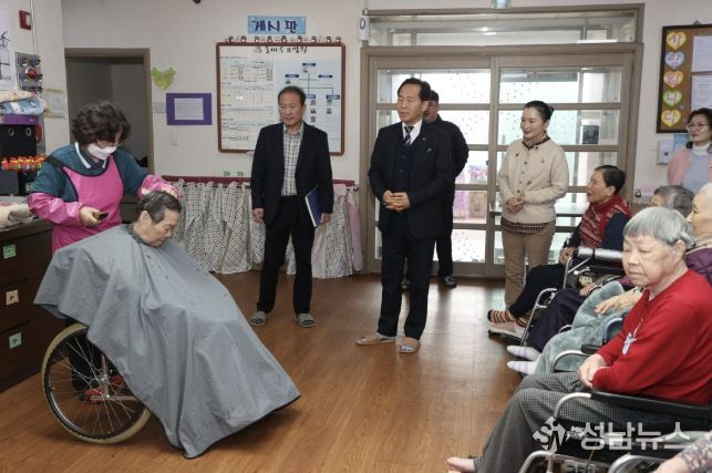 전도성 부군수 복지시설 방문 사진