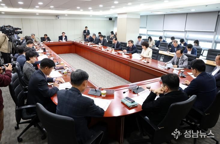 충청남도 김태흠 지사 “지역경제 회복 전방위 노력을”